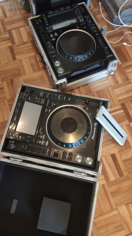 Cdj 2000 NX 2 x2 mas flight case - Imagen3