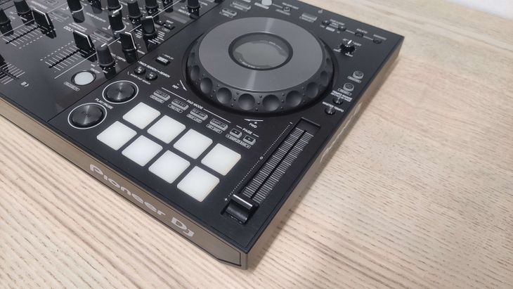 Pioneer DJ DDJ-800 - Bild4