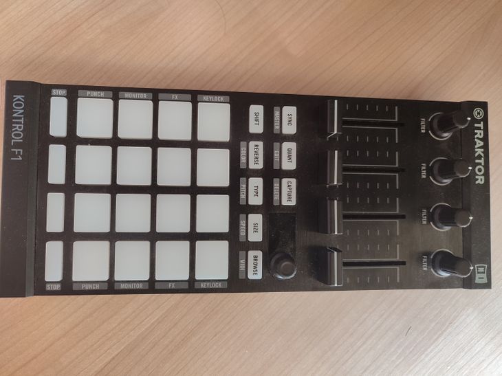 Traktor Kontrol F1 - Bild4