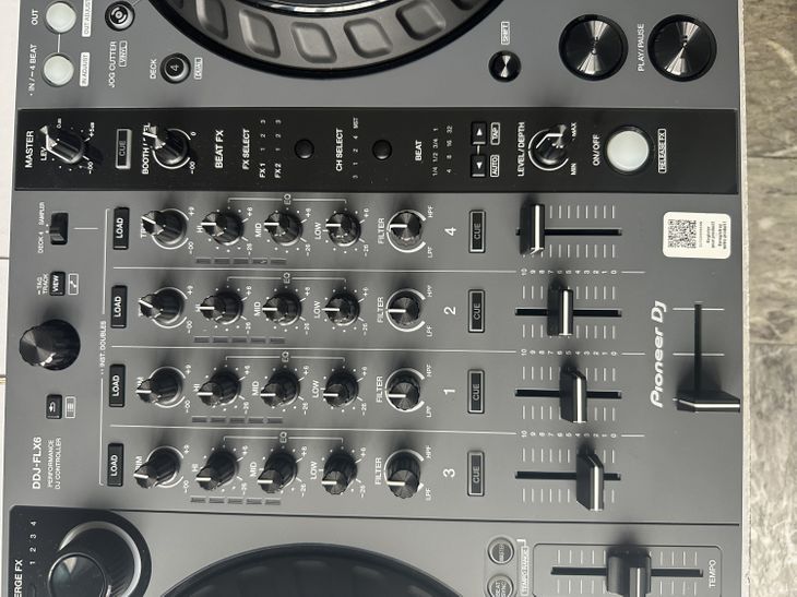 Pioneer Ddj FLX6 GT - Imagen3