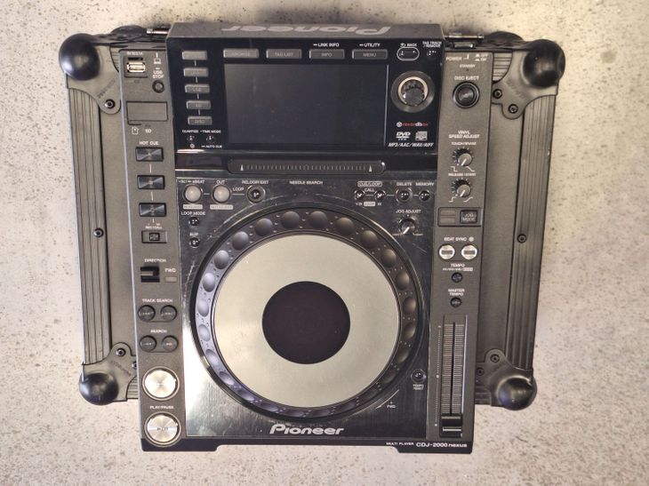 Pioneer CDJ-2000 Nexus + flightcase + decksaver - Imagen2