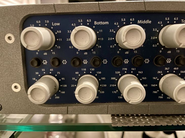 Elysia musEQ 2-Channel 5-Band Parametric Equalizer - Image2