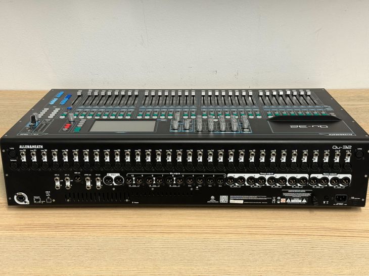 Allen and Heath QU-32 con deckasver - Bild3