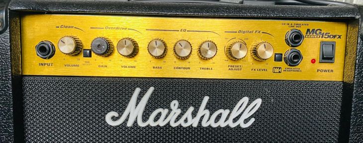 Amplificador Marshall, MG Series 15DFX. - Imagen4