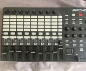 AKAI APC40 MKII
 - Bild