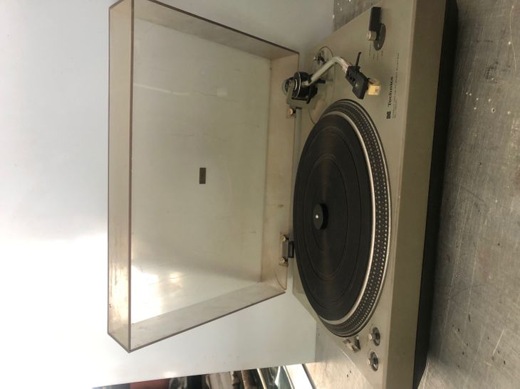 Technics SL 1500 direct drive turntable - Imagen por defecto