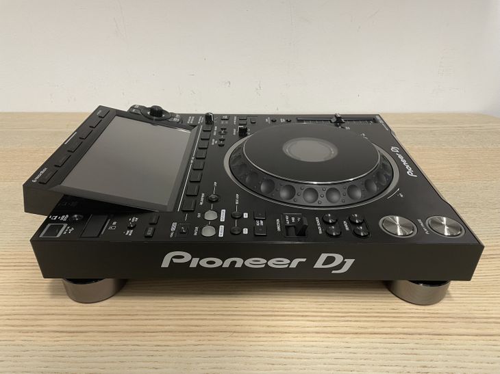 Pioneer DJ CDJ-3000 con decksaver - Imagen4