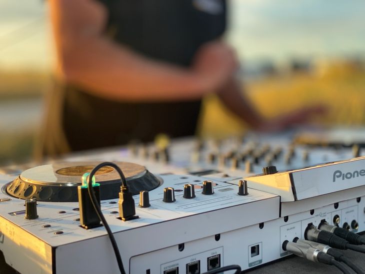 Equipo Profesional Dj todo en uno Pioneer XDJ XZ - Imagen3