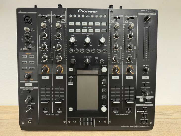 Pioneer DJM 2000 Nexus - Imagen por defecto