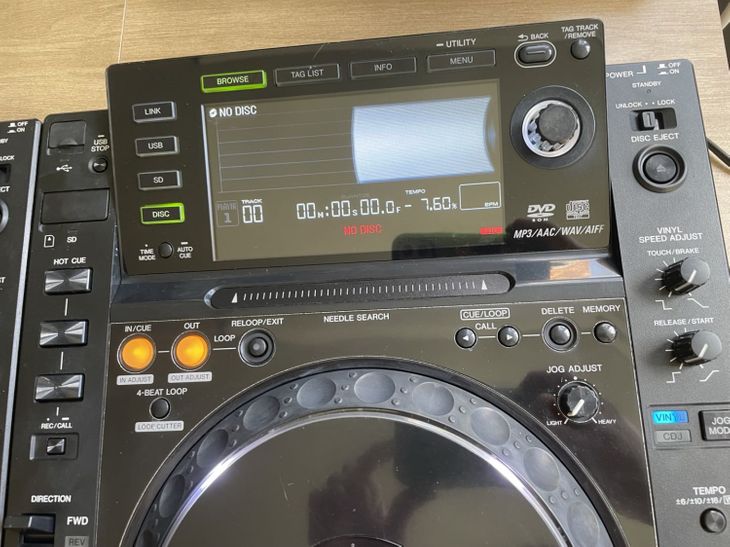 a pair of cdj 2000 - Bild4