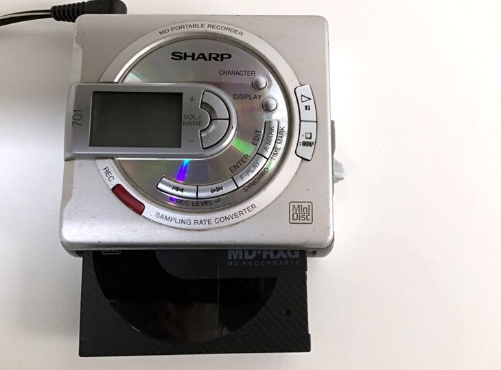 MiniDisc Portátil Sharp MD-MS701H - Imagen4