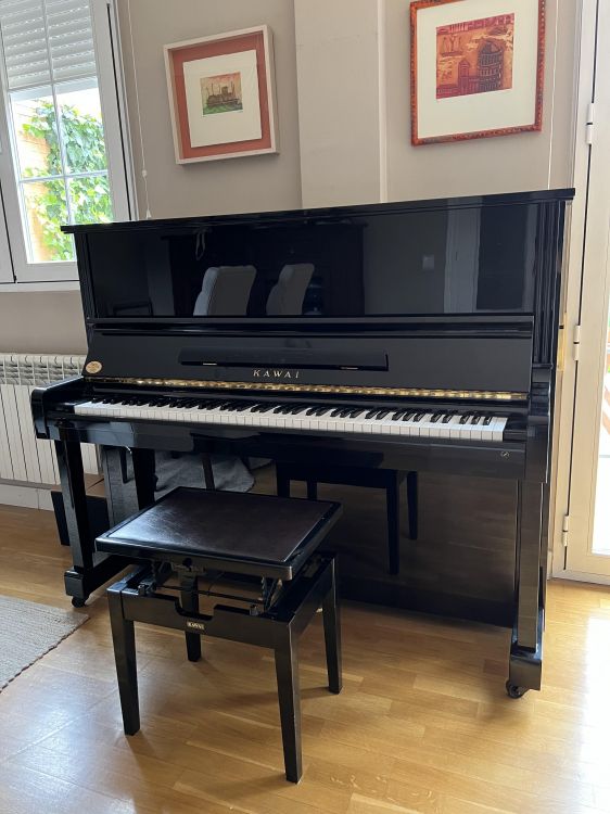PIANO KAWAI MODELO BL-31 - Imagen por defecto