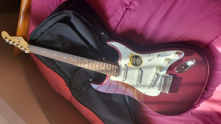 Fender Stratocaster Nueva sin usar - Imagen3