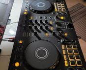 PIONEER DDJ-FLX4 2-Kanal-DJ-Controller
 - Bild