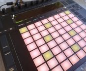 ABLETON LIVE PUSH 2 + LICENCIA - Imagen