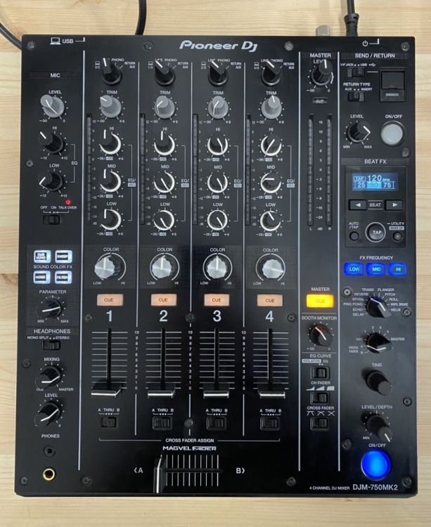Pioneer DJ DJM-750MK2 - Imagen por defecto