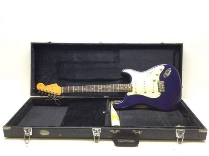 Fender Stratocaster - Imagen principal del anuncio