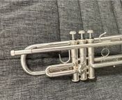 Bach Trumpet Trumpet VBS1 S silver plated as new
 - Image