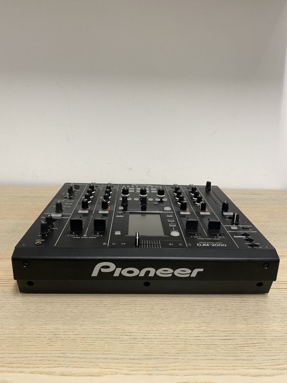 Pioneer DJM-2000 - Imagen3