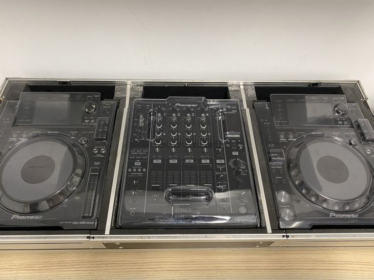 Pioneer DJM-900NXS + 2x CDJ-2000NXS + Extras - Imagen por defecto