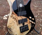 I am selling this excellent handmade ZELINE bass.
 - Image