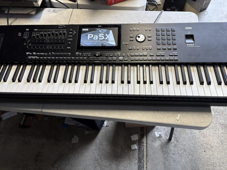 Korg Pa5X88 88-Key Professional Arranger Keyboard. - Imagen por defecto