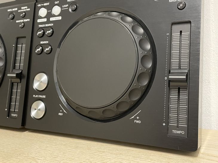 2x Pioneer DJ XDJ-700 con decksavers - Immagine3