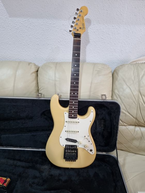 Fender Stratocaster USA Dan Smith vintage 1983 - Imagen6
