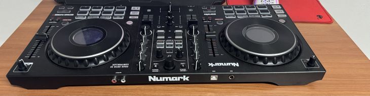 Numark Mixtrack Platinum FX - Imagen3