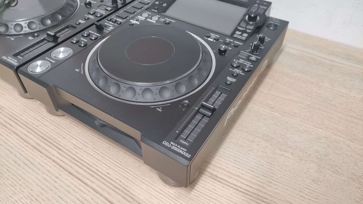 2x Pioneer DJ CDJ-2000 Nexus 2 - Image3