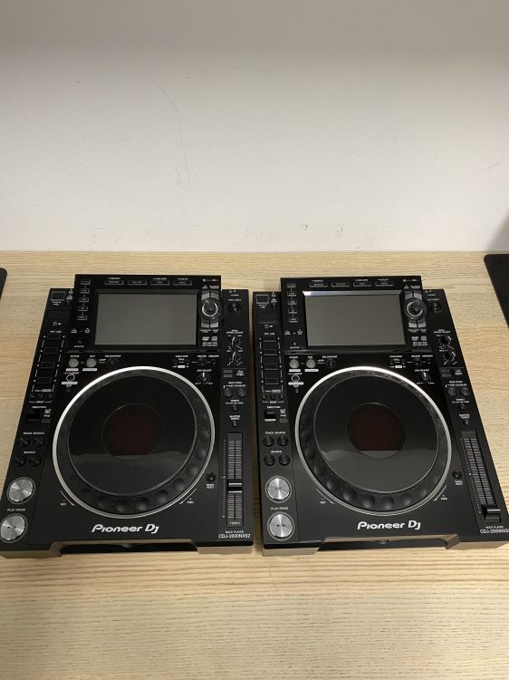 2x Pioneer DJ CDJ-2000 Nexus 2 - Image2