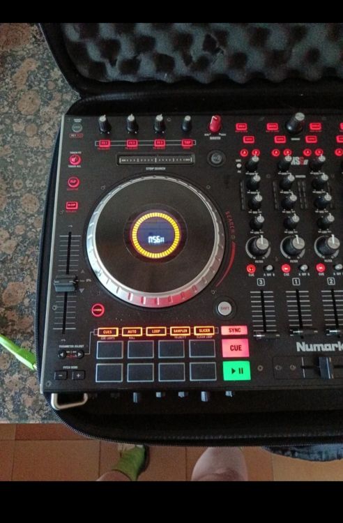 Numark ns6II - Image5