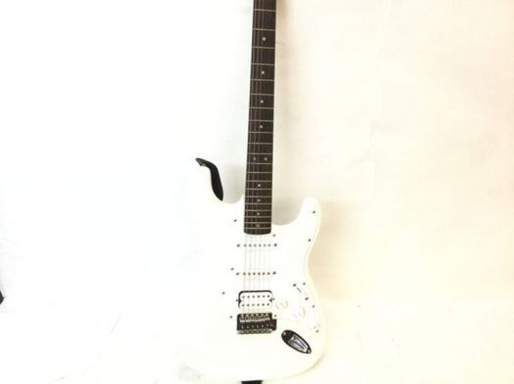 Squier Bullet - Main listing image