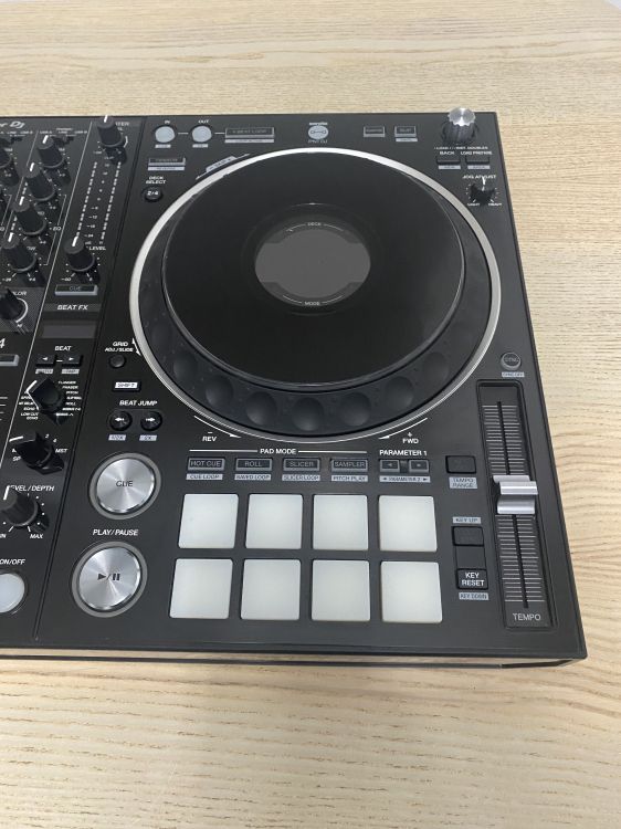 Pioneer DJ DDJ-1000 SRT con flightcase - Imagen4