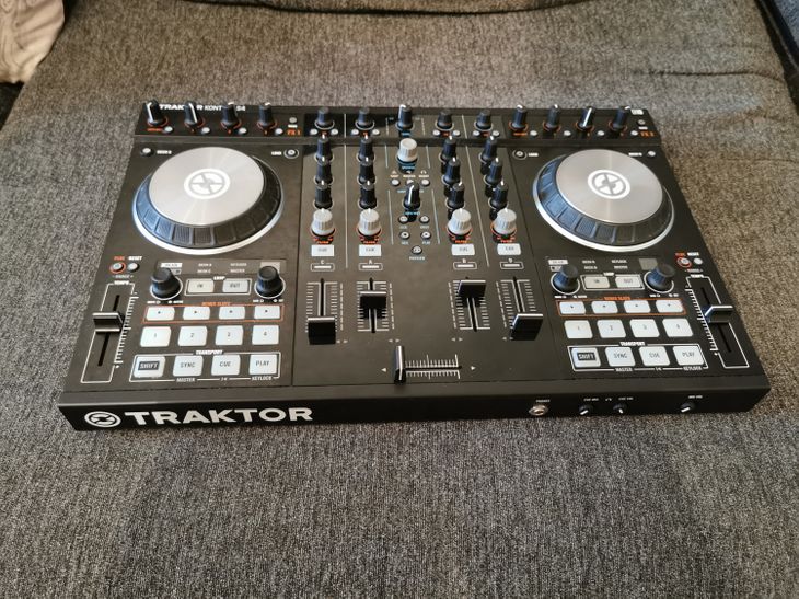 Traktor Kontrol S4 Mk2 - Dj controller - Imagen3