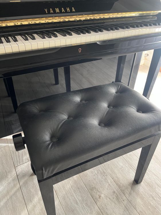 VENDO PIANOFORTE VERTICALE YAMAHA NERO LUCIDO U3 - Image6