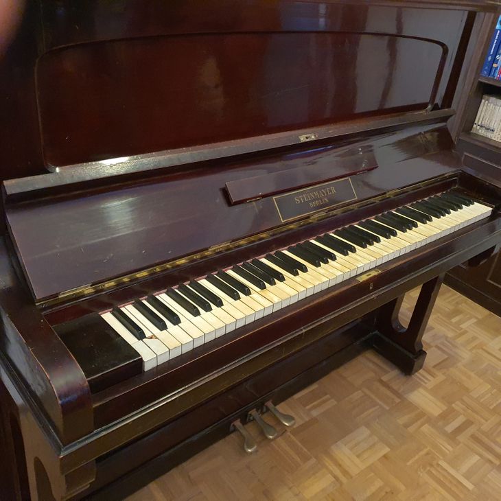 Se vende piano de 114 años. Buen estado - Immagine4