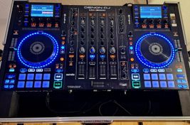New MCX8000 with Magma Case, studio device
 - Image