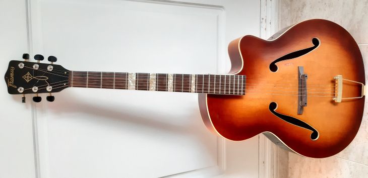 Preciosa guitarra vintage marca Framus - Image2
