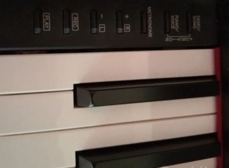 Pianoforte tastiera digitale più panchetto nero - Immagine4