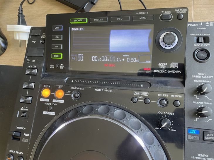 a pair of cdj 2000 - Immagine3