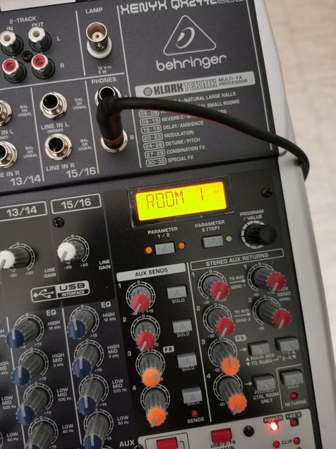 Behringer Xenyx QX2442USB - Sounds Market