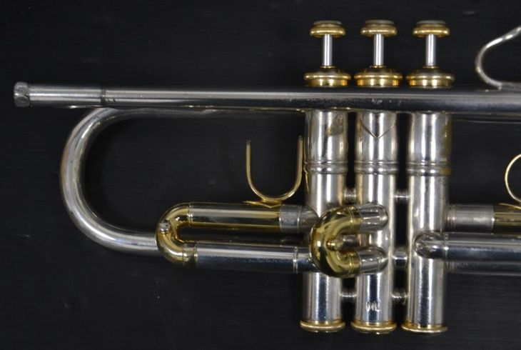 Trompeta Bach Stradivarius 72 tudel 43 plata y oro - Imagen4
