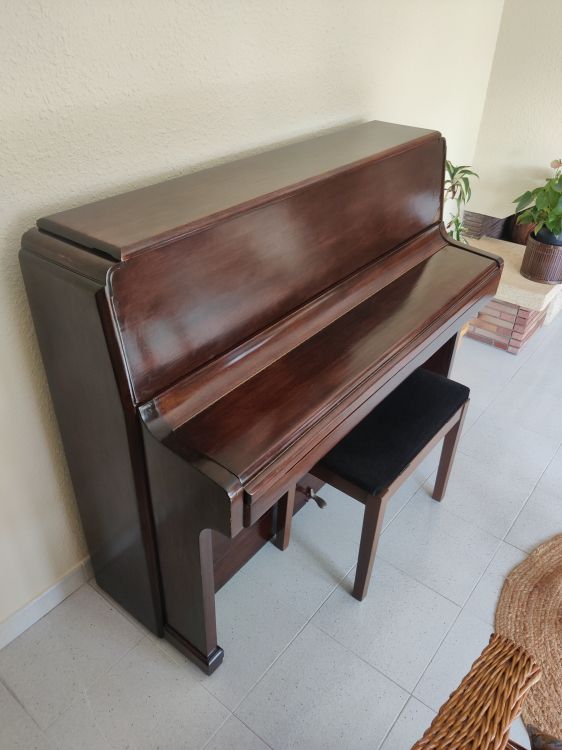 Piano en buen estado interiormente. Falta afinar - Bild2