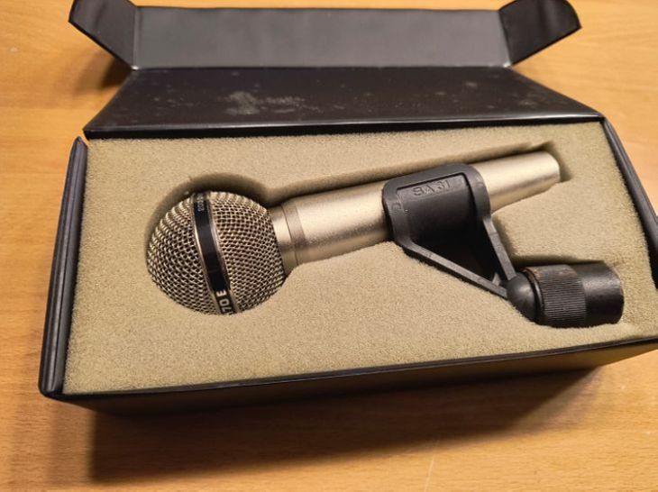 AKG D 170E - Imagen por defecto