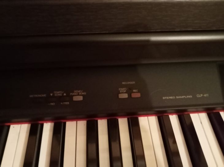Piano Yamaha Clavinova  ` - Image2