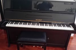 Pianoforte Petrof 113 – ottimo stato, suono caldo - Image