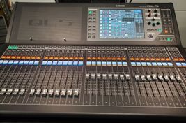 Mixeur numérique Yamaha QL5 avec Rio3224-D et Flig - Image