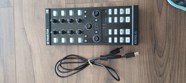 Traktor Kontrol X1 - MK2 - Imagen2