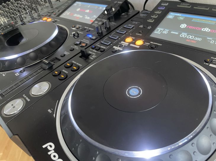 a pair of pioneer cdj 2000 nxs2 - Immagine4